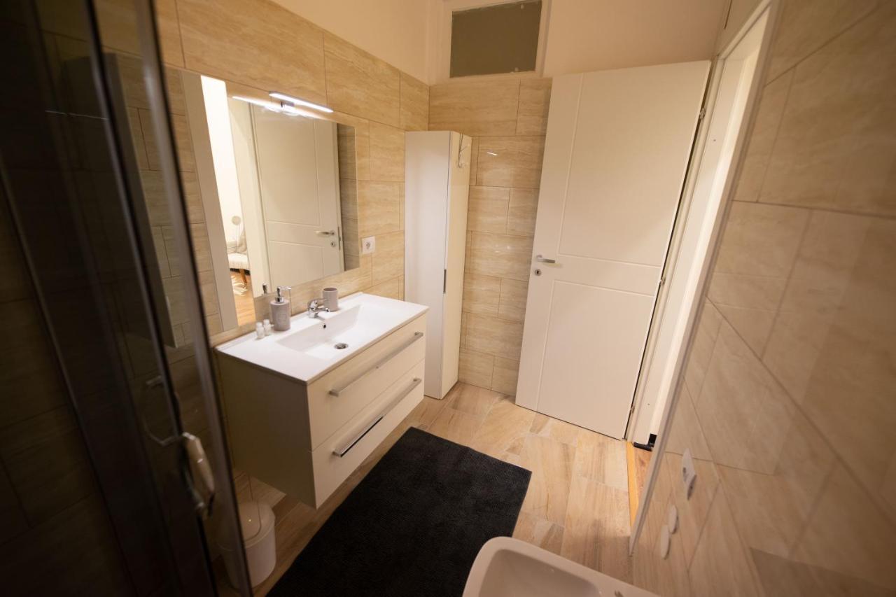 Guest House Palazzo Carmine Gênes Extérieur photo